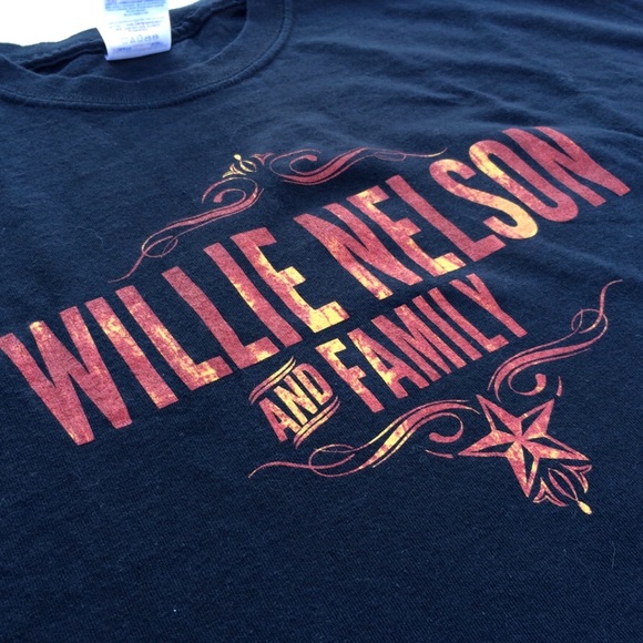 Willie Nelson graphic tee T-shirt plus size top - Picture 5 of 8
